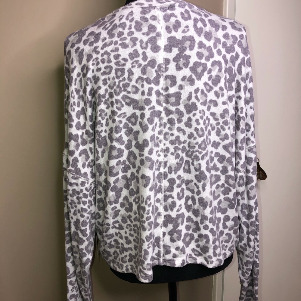 Freshman 1996 Sweater Animal Print - Picture 4 of 4